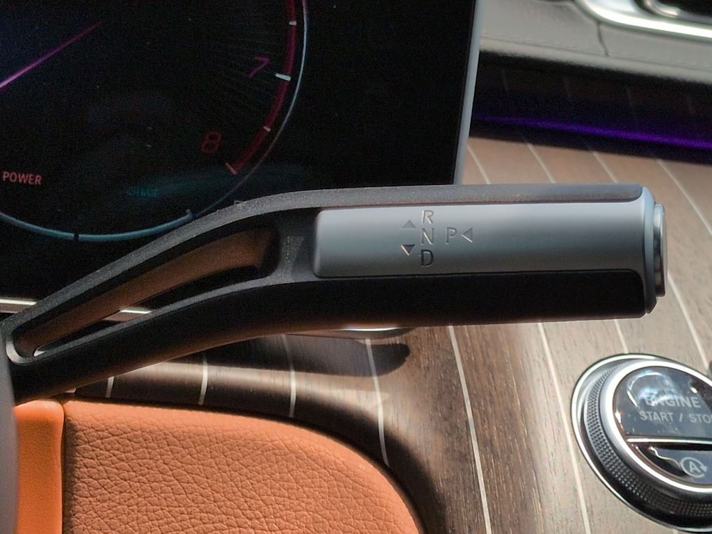 Thumbnail: 2023 Mercedes-Benz S-Class - 16