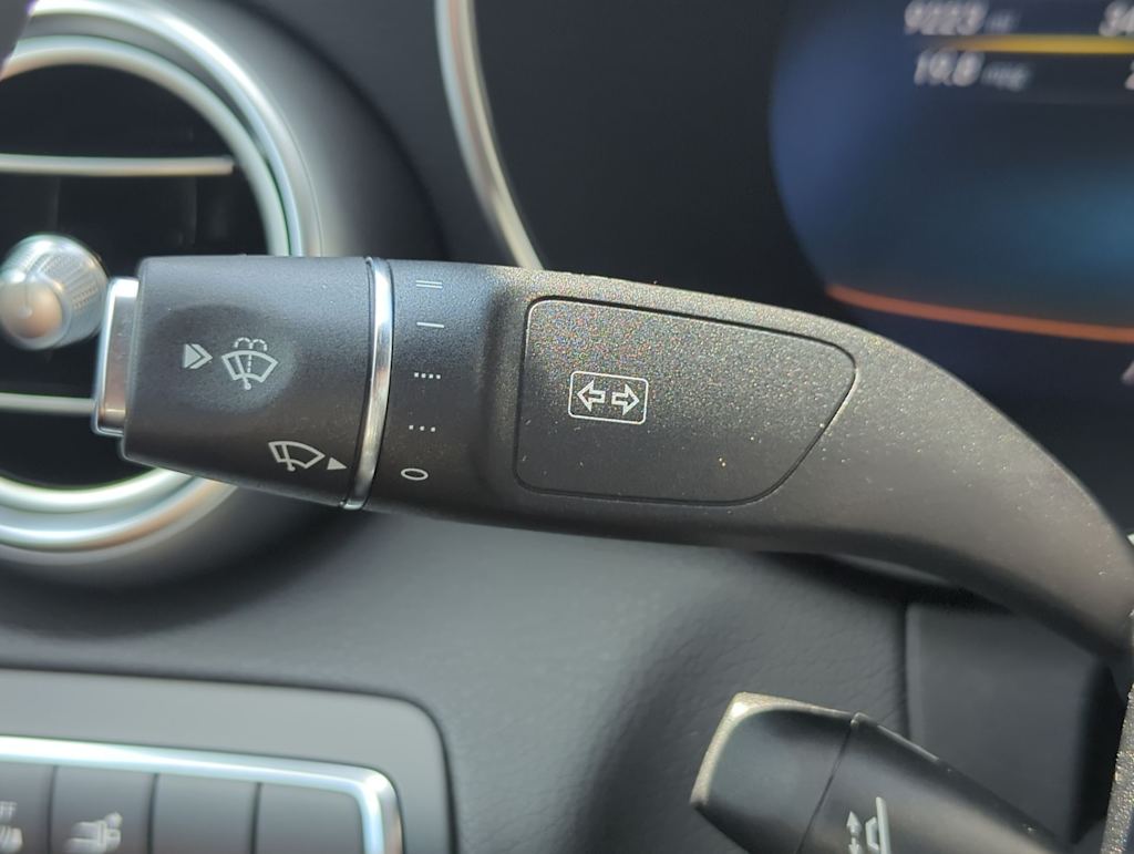 Thumbnail: 2023 Mercedes-Benz C-Class - 30