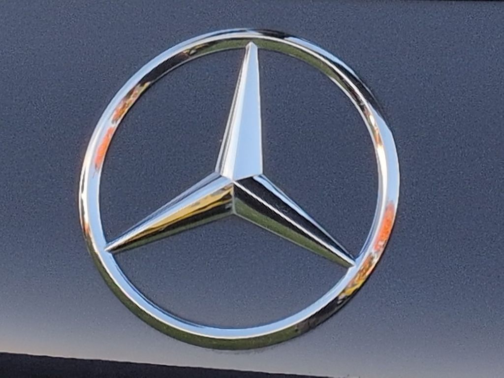 Thumbnail: 2022 Mercedes-Benz GLC - 7