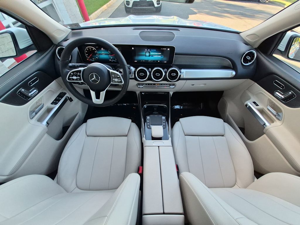 Thumbnail: 2021 Mercedes-Benz GLB - 10