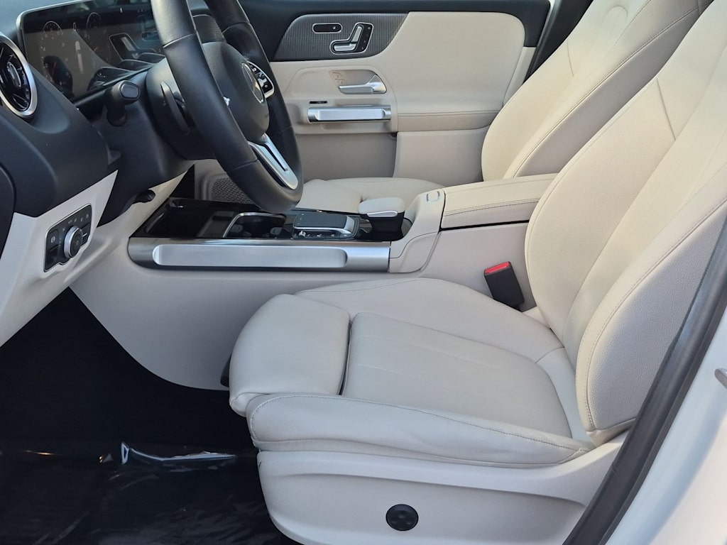 Thumbnail: 2021 Mercedes-Benz GLB - 11