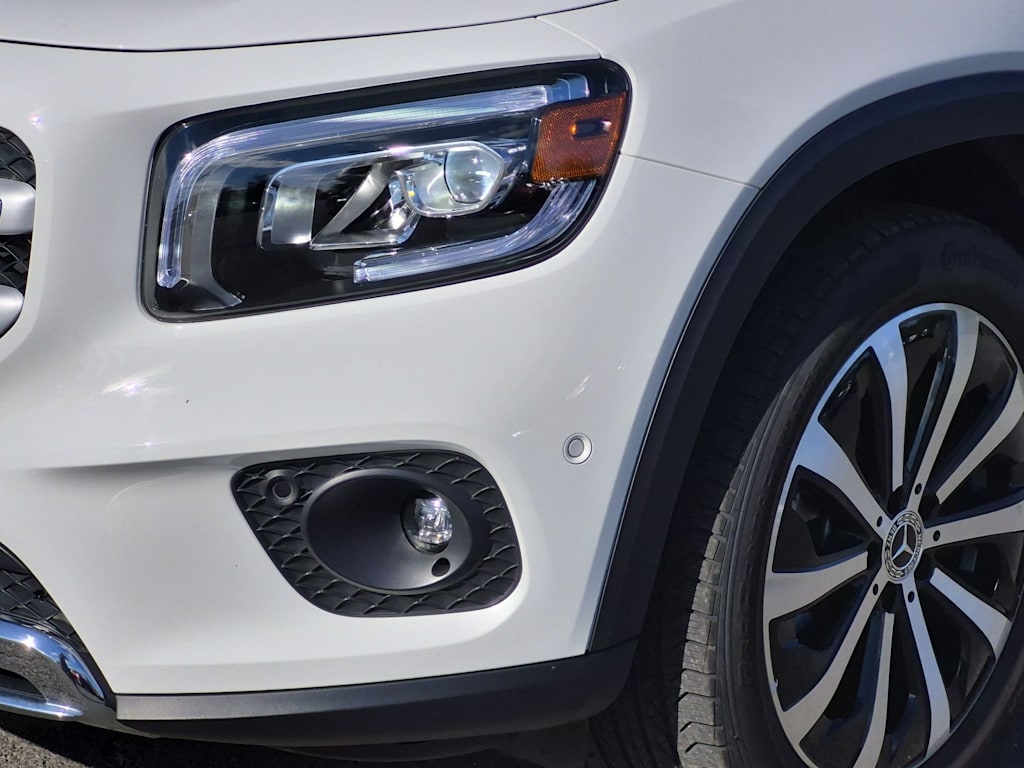 Thumbnail: 2021 Mercedes-Benz GLB - 24