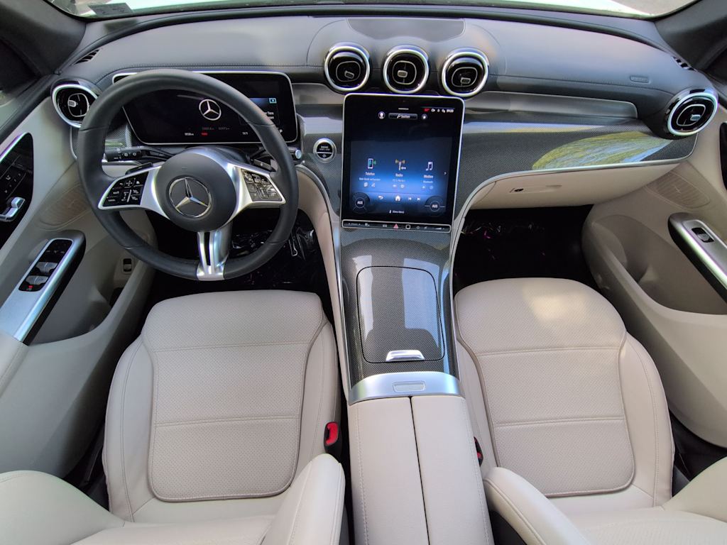 Thumbnail: 2023 Mercedes-Benz GLC - 10