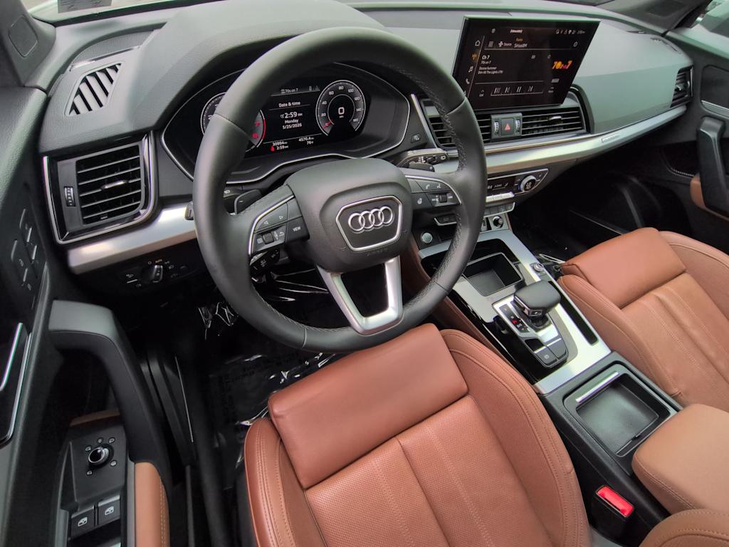 Thumbnail: 2022 Audi Q5 - 2
