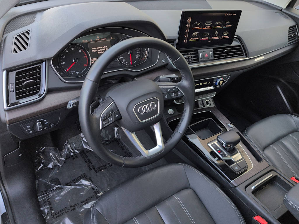 Thumbnail: 2021 Audi Q5 - 2