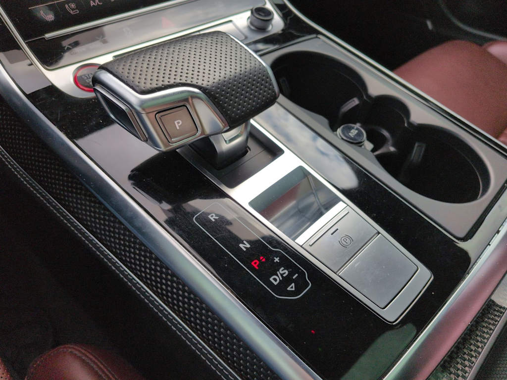 Thumbnail: 2023 Audi SQ8 - 16