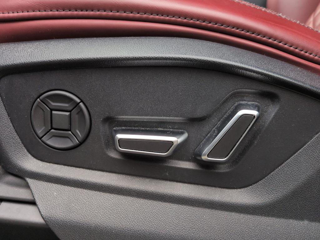 Thumbnail: 2023 Audi SQ8 - 27