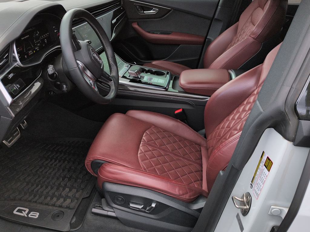 Thumbnail: 2023 Audi SQ8 - 11
