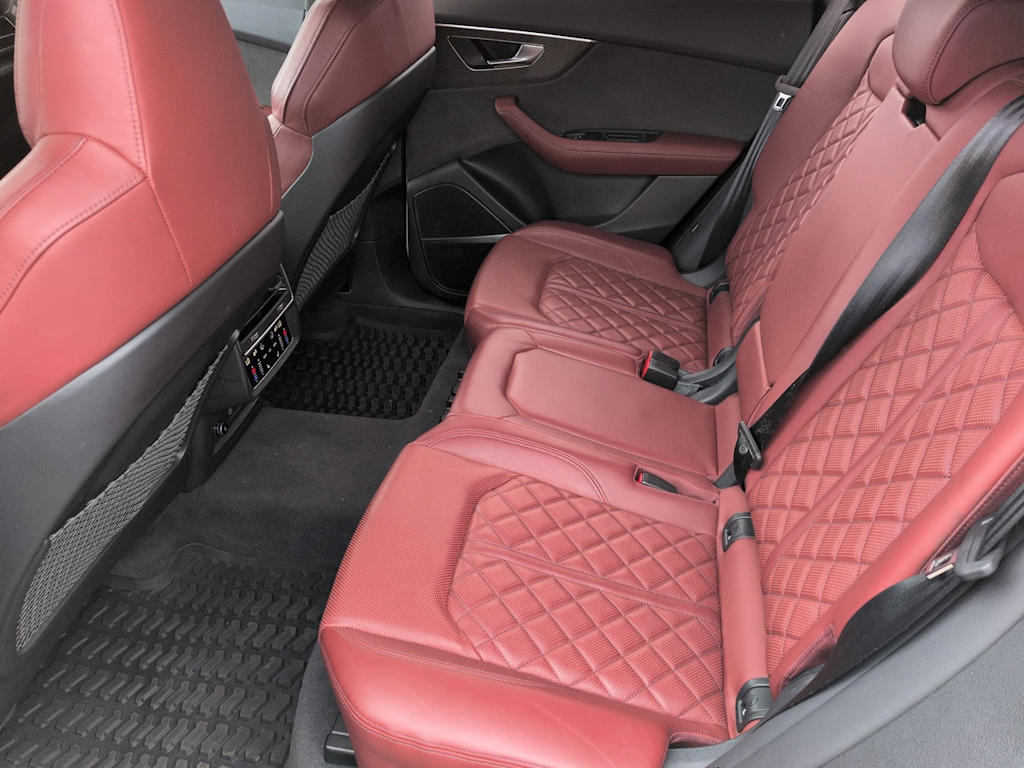 Thumbnail: 2023 Audi SQ8 - 29