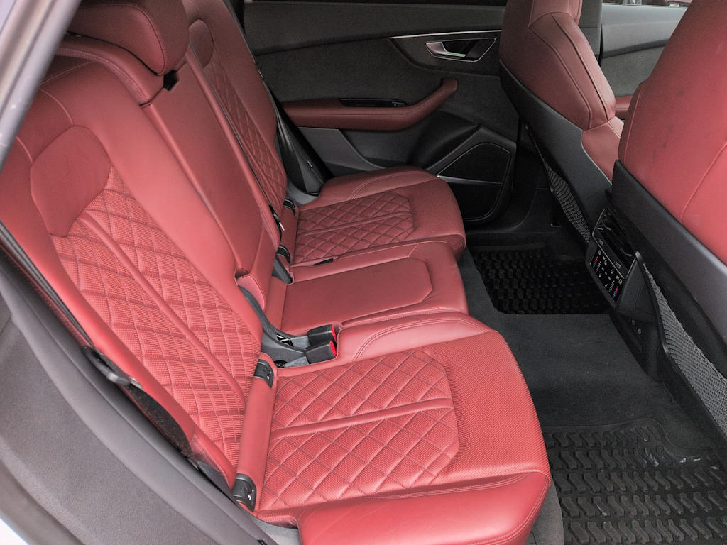 Thumbnail: 2023 Audi SQ8 - 30