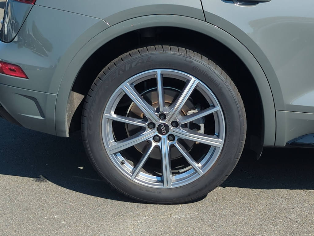 Thumbnail: 2023 Audi Q5 - 8