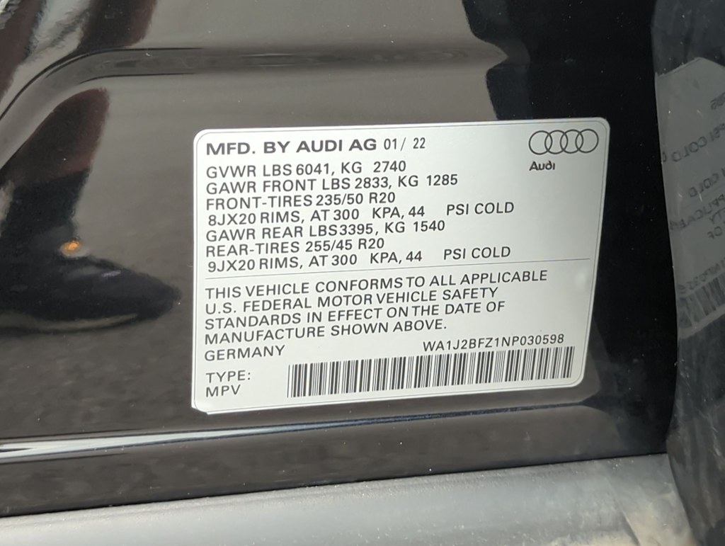 Thumbnail: 2022 Audi Q4 e-tron - 17