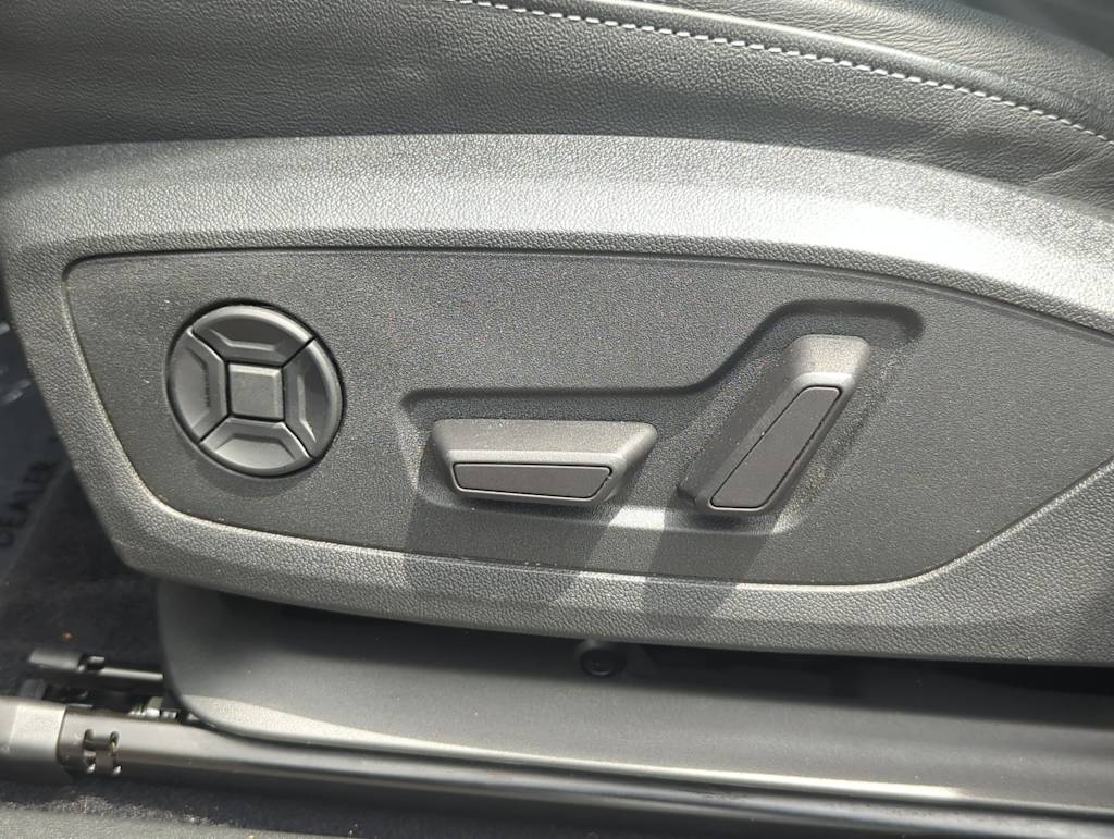 Thumbnail: 2022 Audi Q4 e-tron - 24