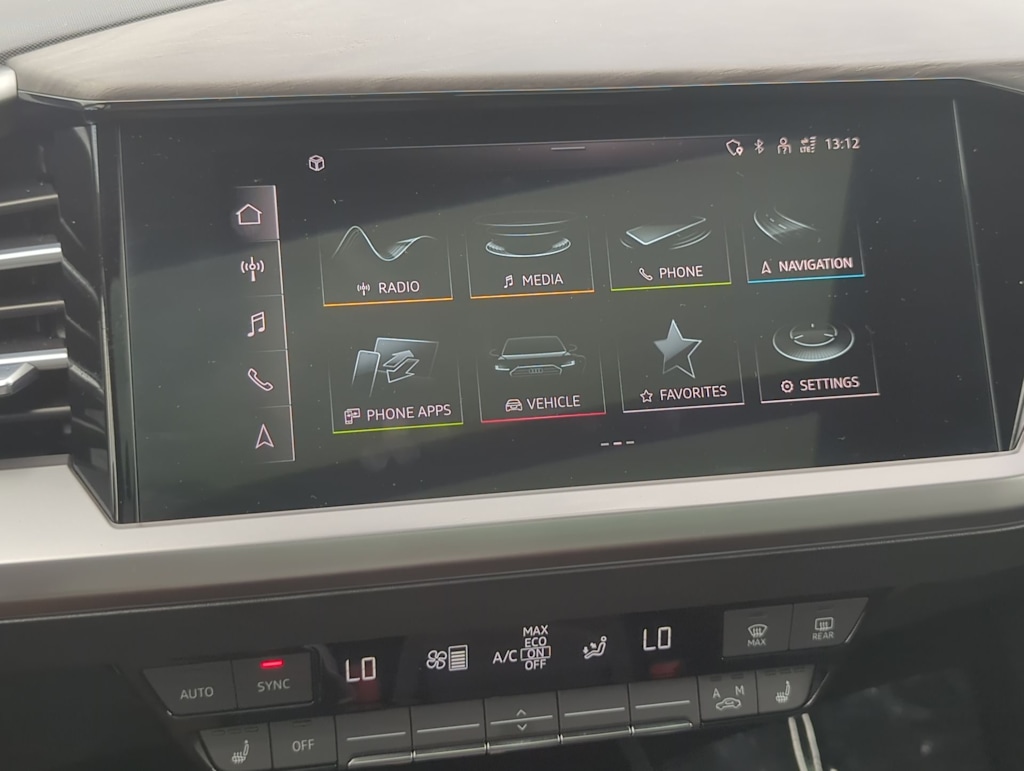 Thumbnail: 2022 Audi Q4 e-tron - 13