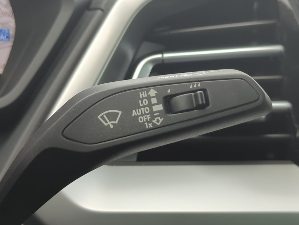 Thumbnail: 2022 Audi Q4 e-tron - 14