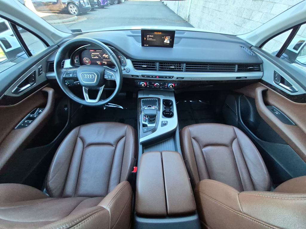 Thumbnail: 2019 Audi Q7 - 10