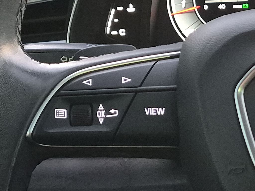 Thumbnail: 2021 Audi Q7 - 30