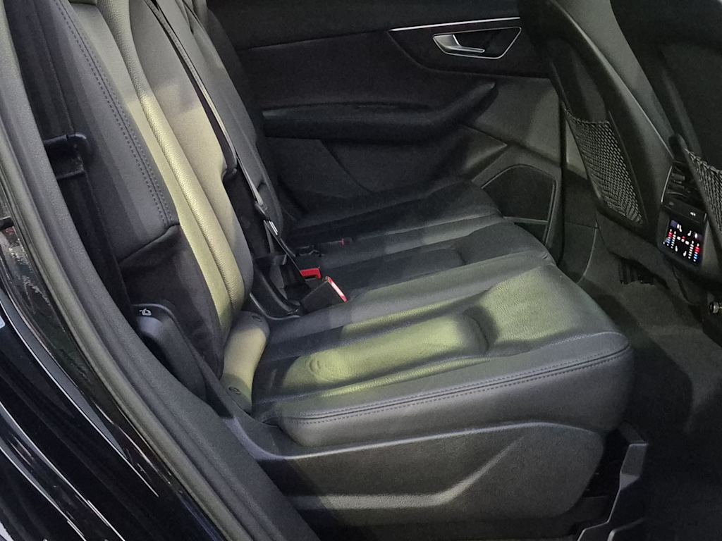 Thumbnail: 2021 Audi Q7 - 28