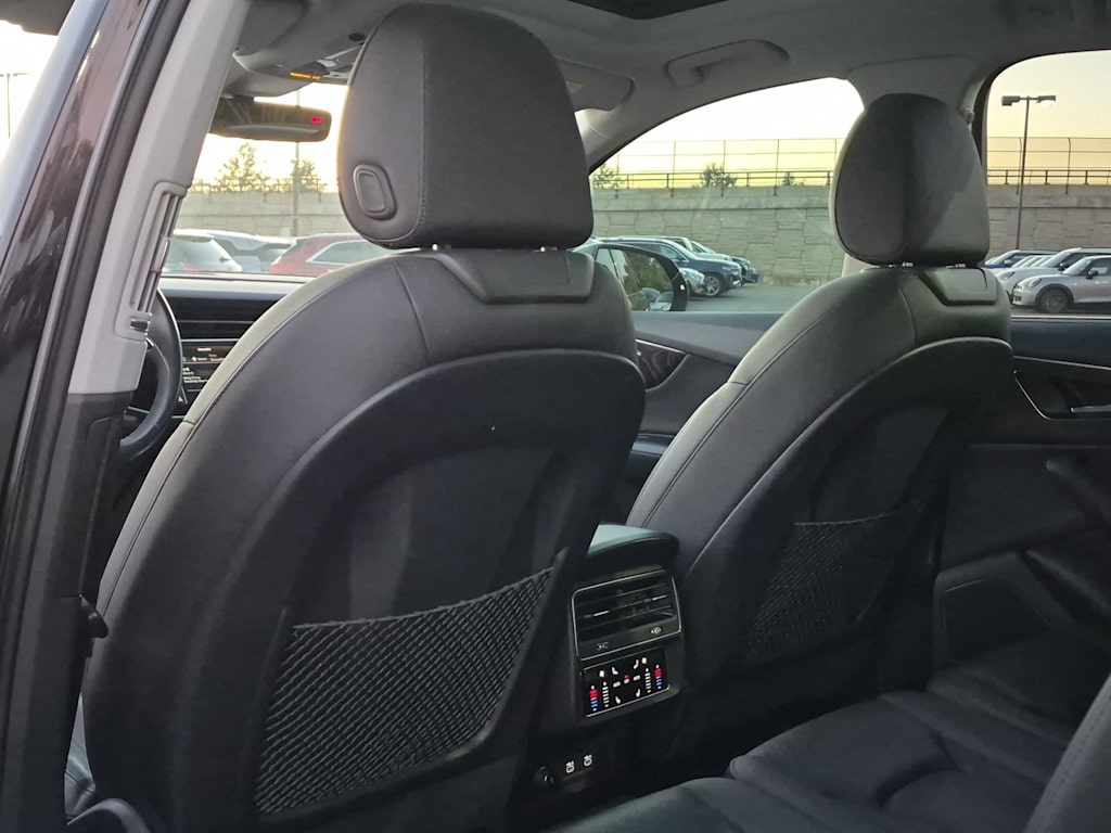 Thumbnail: 2021 Audi Q7 - 12