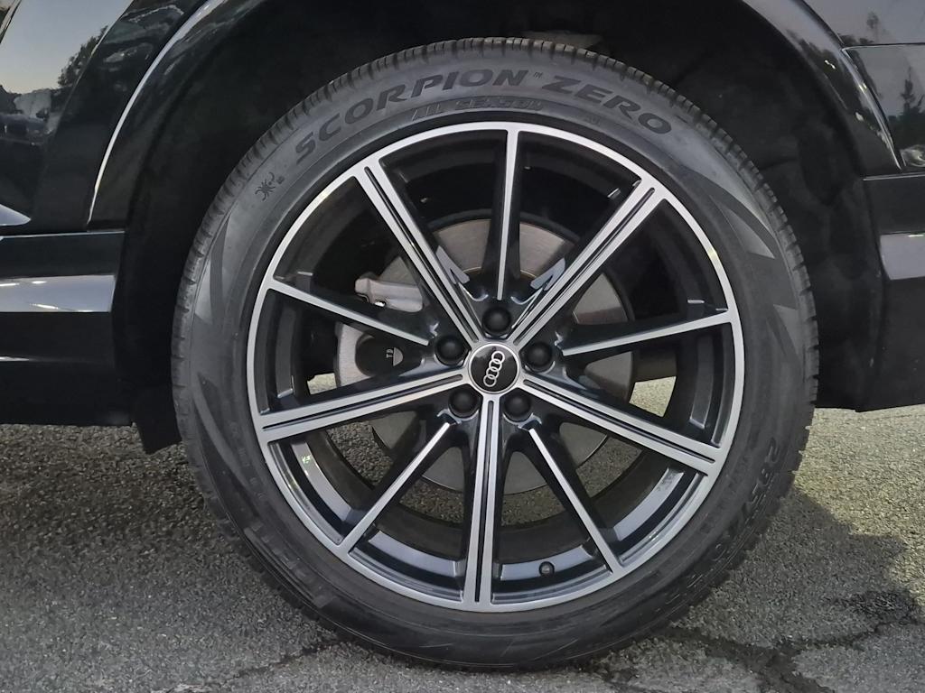 Thumbnail: 2021 Audi Q7 - 8