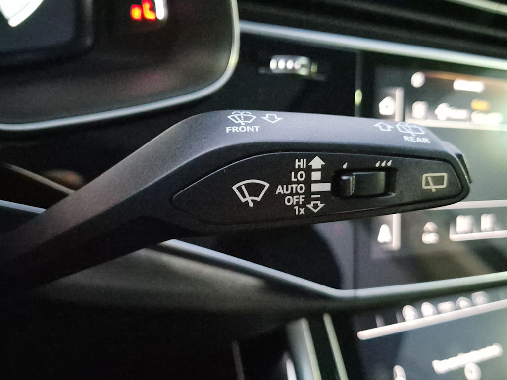 Thumbnail: 2021 Audi Q7 - 15