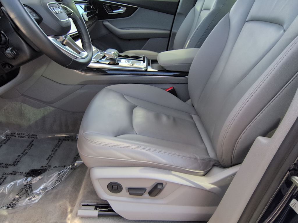 Thumbnail: 2022 Audi Q7 - 11