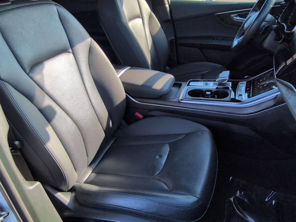 Thumbnail: 2021 Audi Q7 - 28