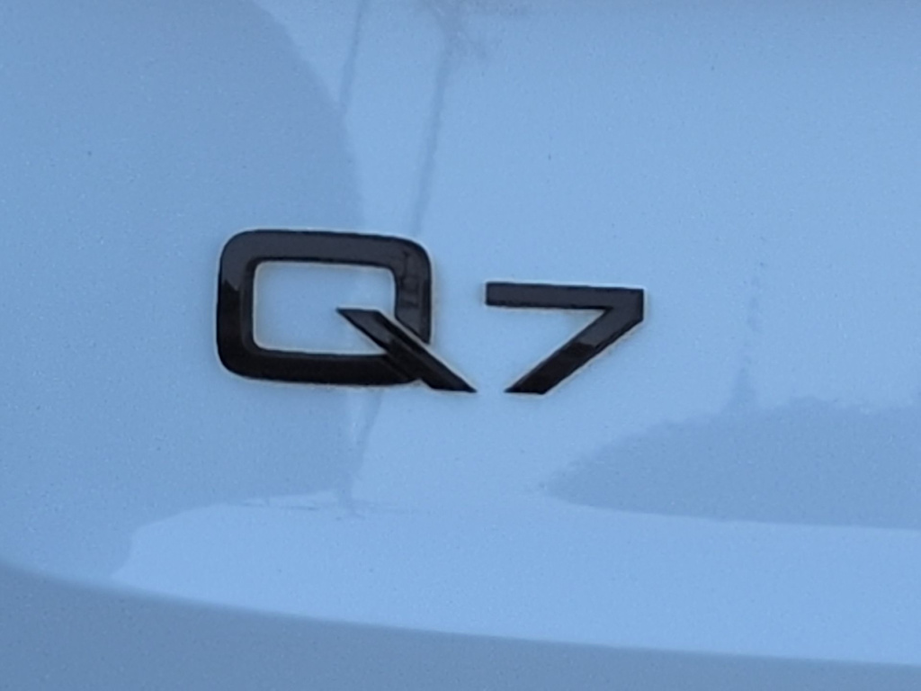 Thumbnail: 2021 Audi Q7 - 23