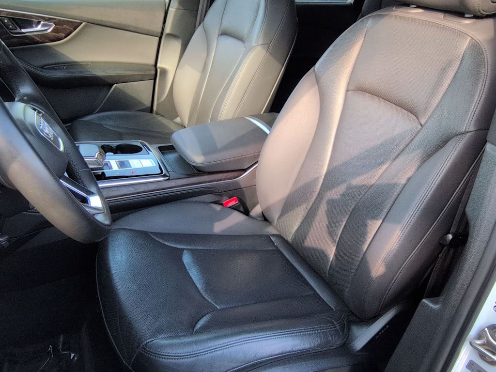 Thumbnail: 2021 Audi Q7 - 12