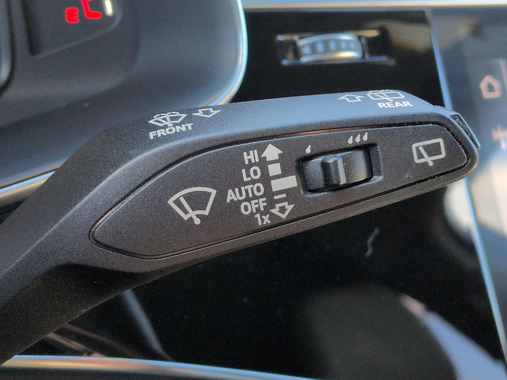 Thumbnail: 2021 Audi Q7 - 31