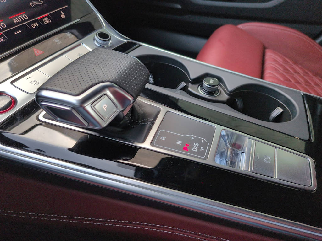 Thumbnail: 2022 Audi S6 - 17