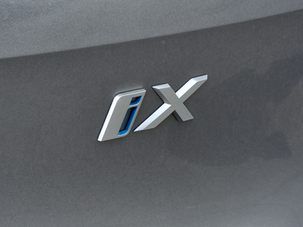 Thumbnail: 2024 BMW iX - 25