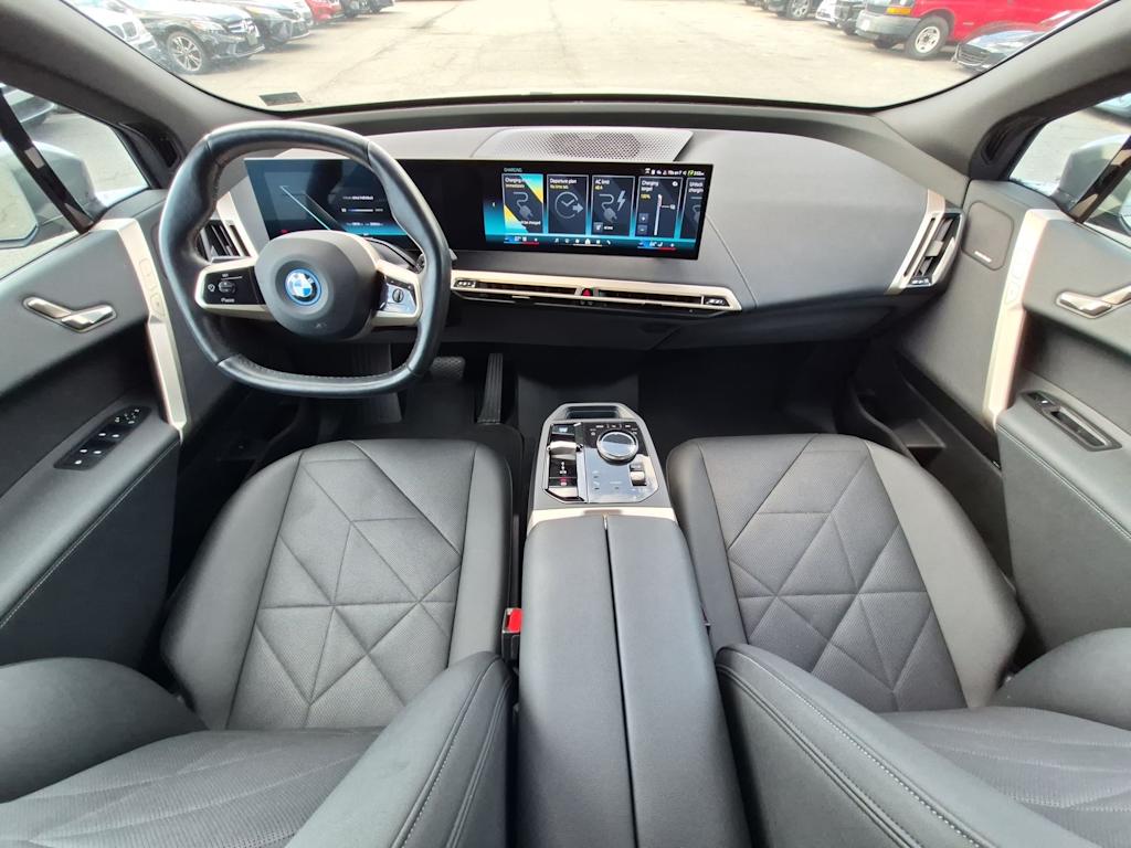 Thumbnail: 2024 BMW iX - 8