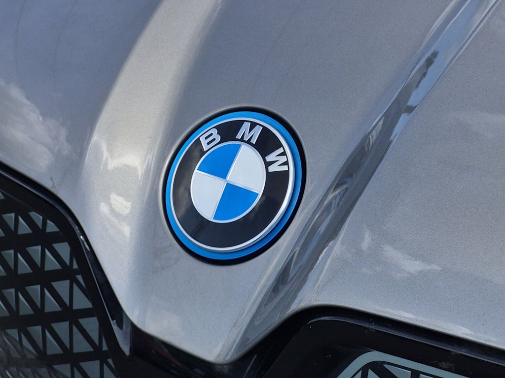 Thumbnail: 2024 BMW iX - 6