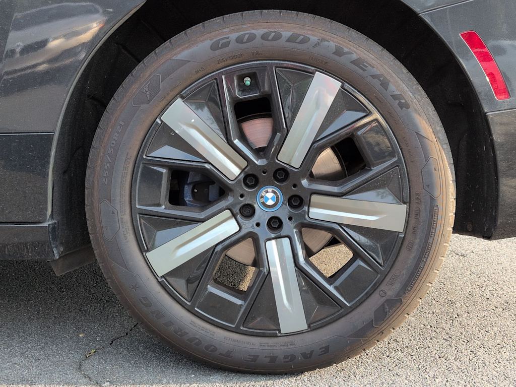 Thumbnail: 2024 BMW iX - 7