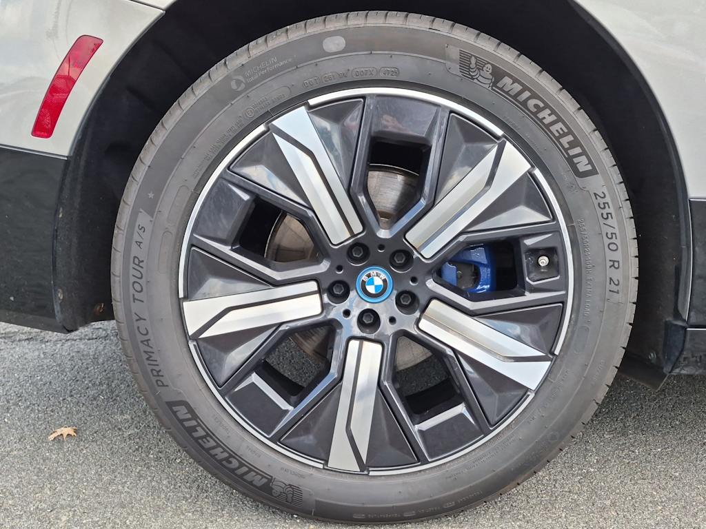 Thumbnail: 2024 BMW iX - 7