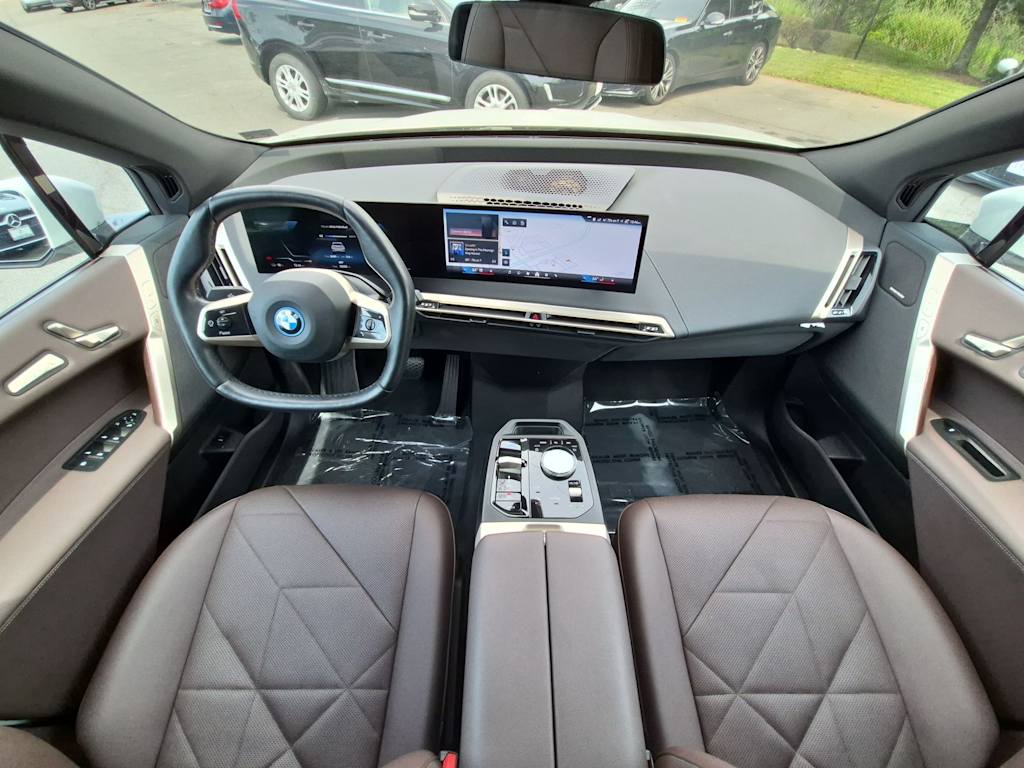 Thumbnail: 2024 BMW iX - 9