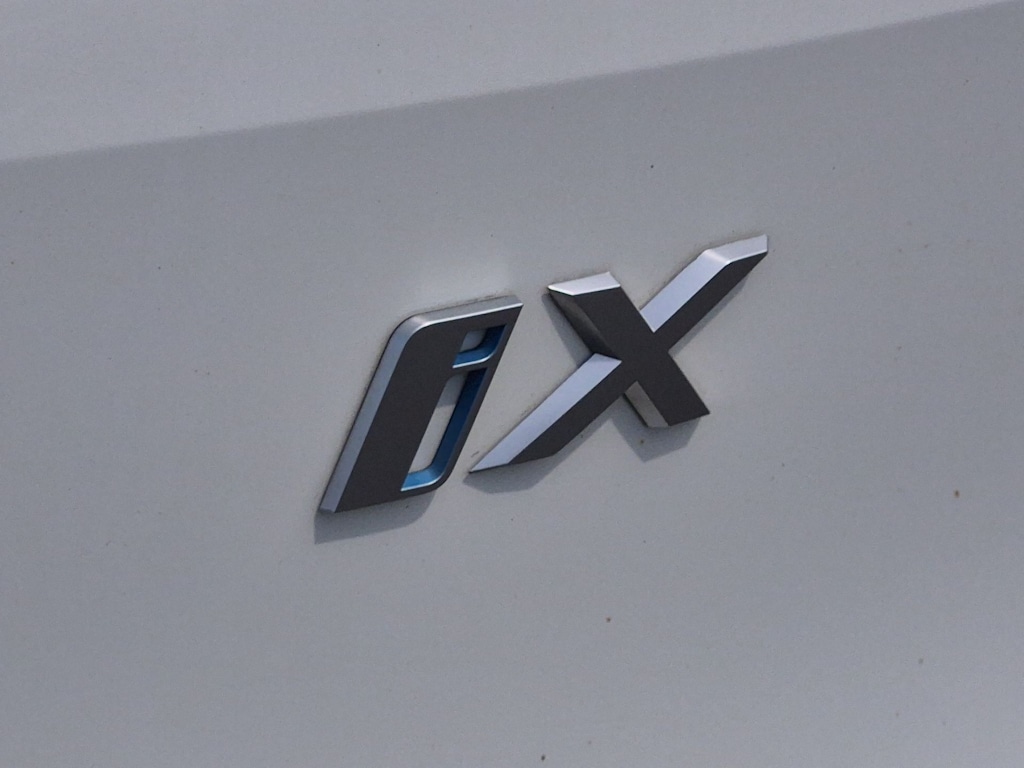 Thumbnail: 2024 BMW iX - 26