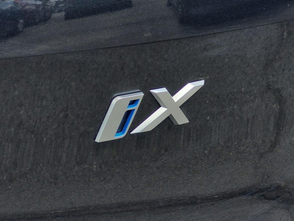 Thumbnail: 2025 BMW iX - 25