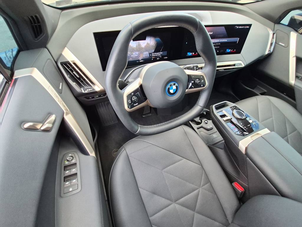 Thumbnail: 2025 BMW iX - 2