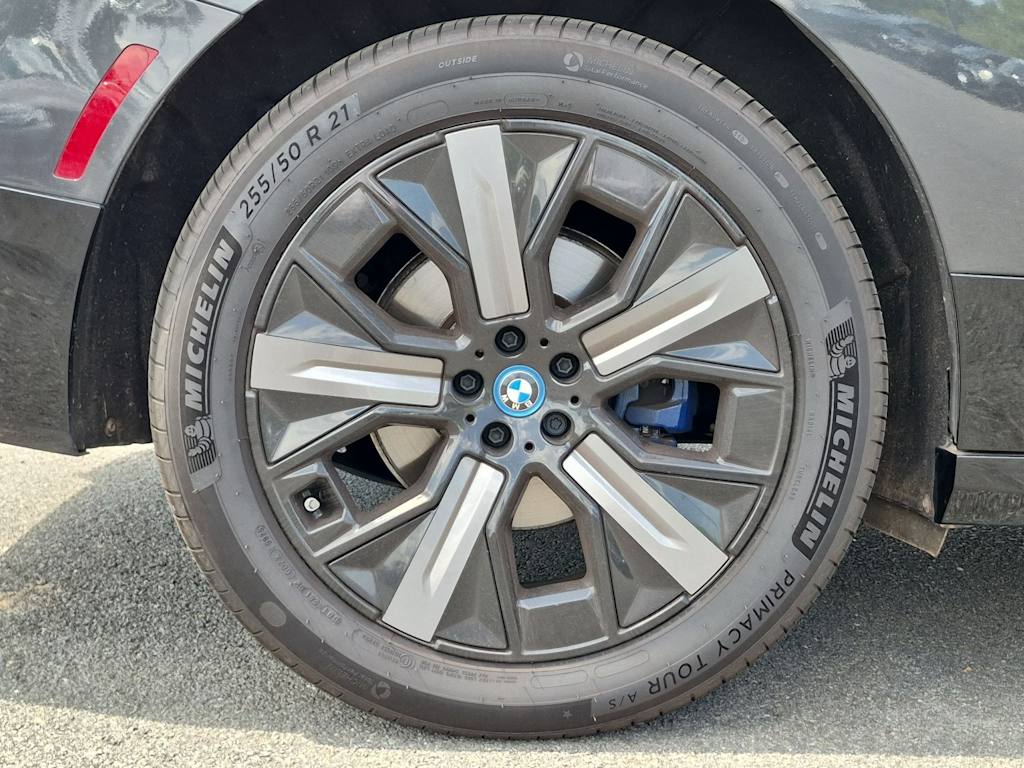Thumbnail: 2025 BMW iX - 8