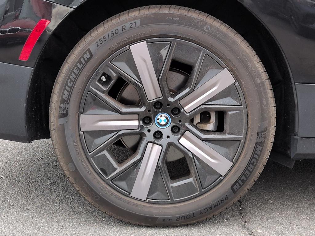 Thumbnail: 2024 BMW iX - 8