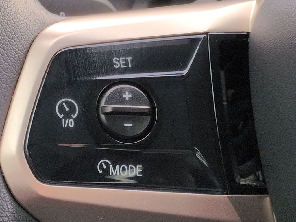 Thumbnail: 2025 BMW iX - 30