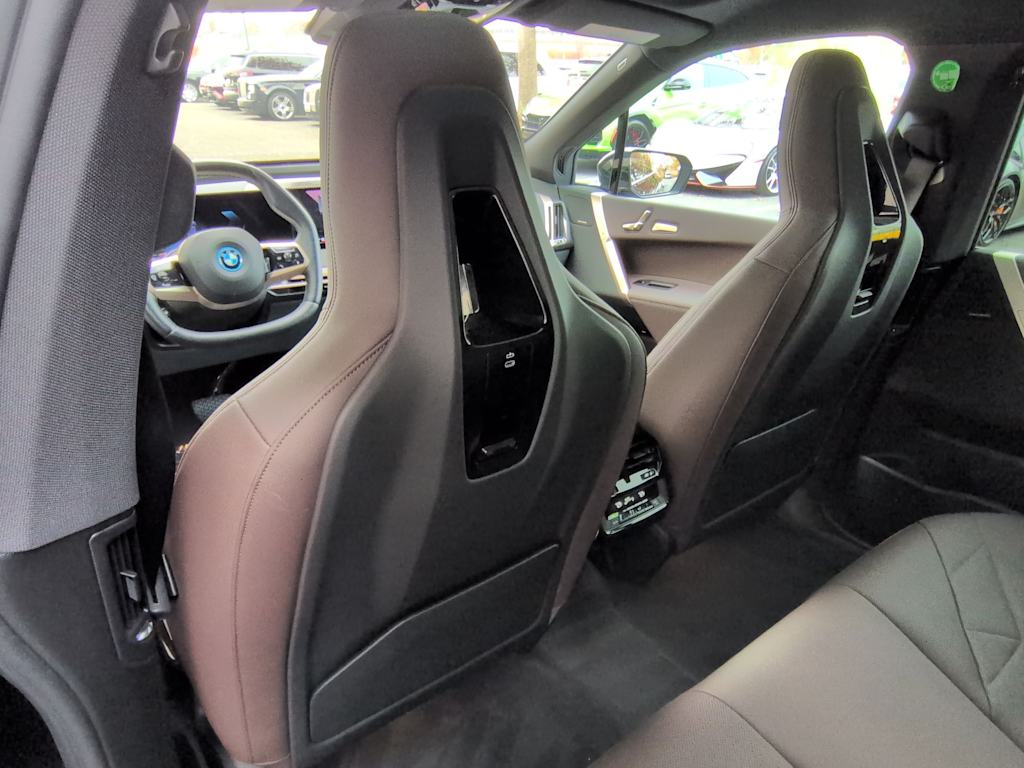 Thumbnail: 2025 BMW iX - 12