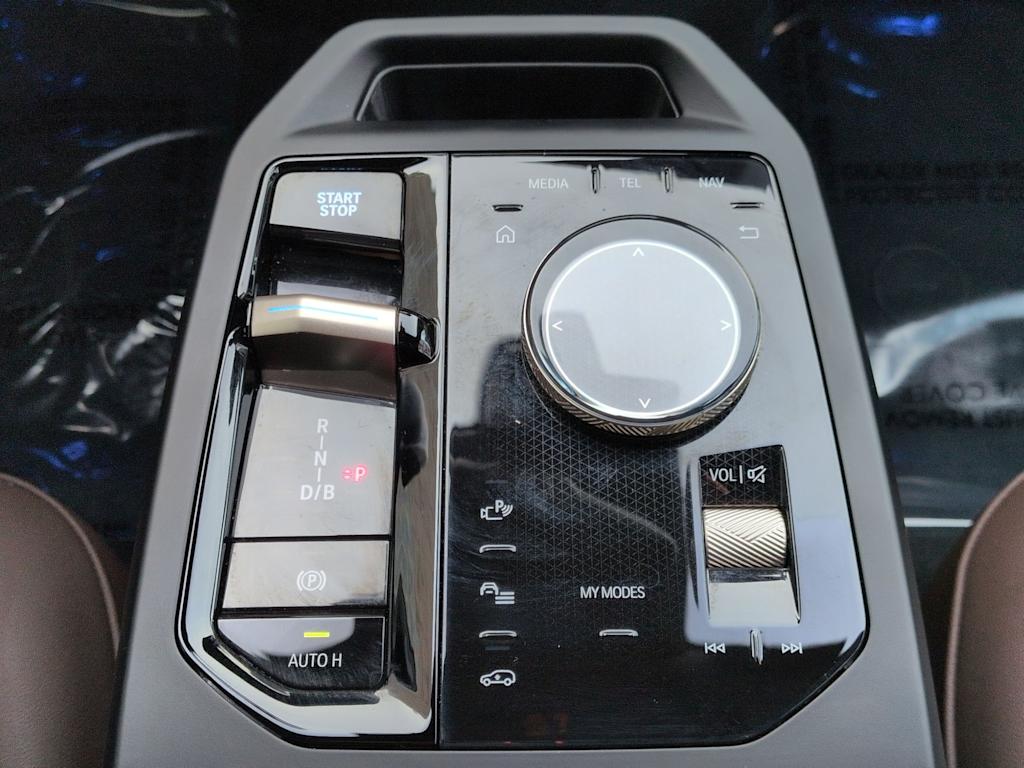 Thumbnail: 2025 BMW iX - 37