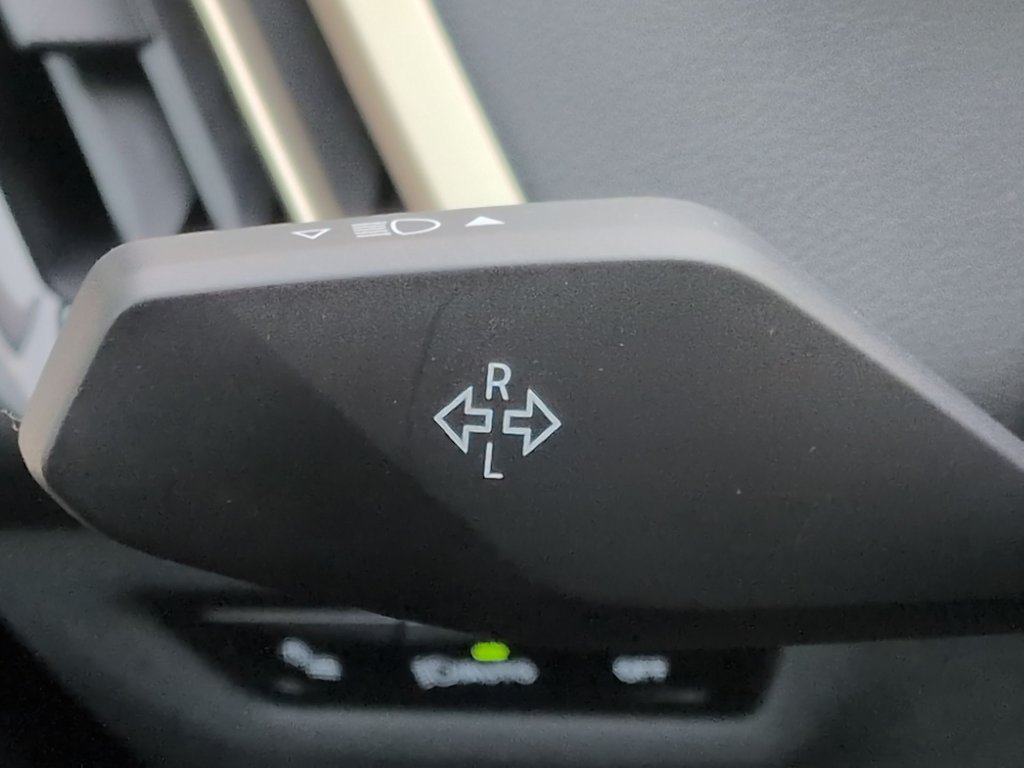 Thumbnail: 2025 BMW iX - 31