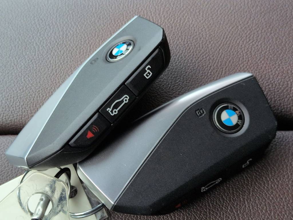 Thumbnail: 2025 BMW iX - 38