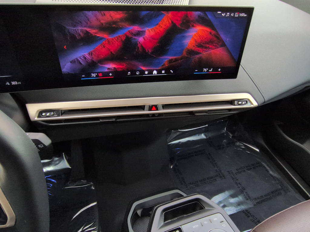 Thumbnail: 2025 BMW iX - 32