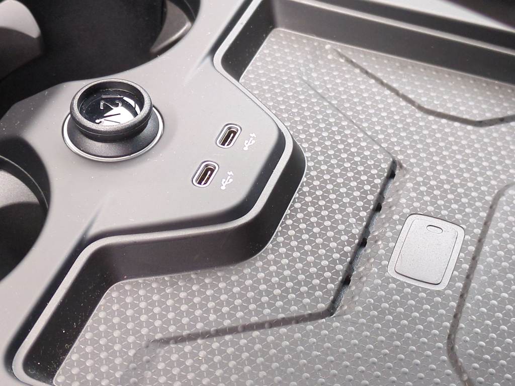 Thumbnail: 2025 BMW iX - 18