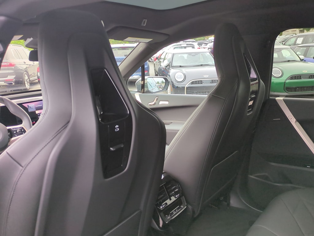 Thumbnail: 2025 BMW iX - 12